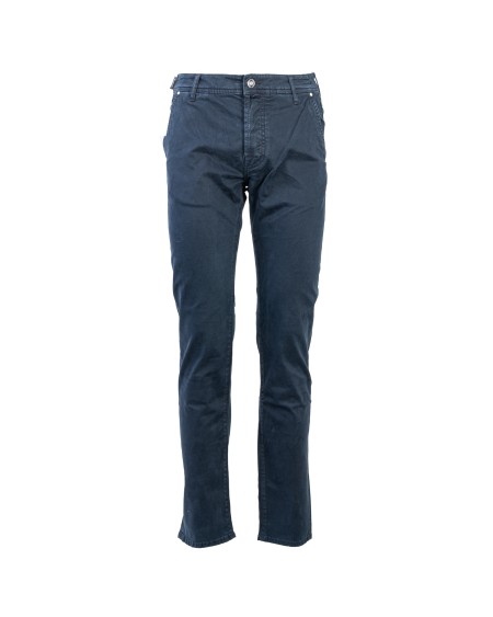 Shop JACOB COHEN  Jeans: Jacob Cohen pantaloni Lenny.
Cotone Blu Navy.
Bottoni logati con verniciatura.
Vita regolare.
Salpa in cavallino con logo in similpelle ricamato.
Patta interna ricamata con nome del pantalone e citazione del fondatore.
Chiusura con bottoni.
Include foulard con stampa di collezione.
Profumati con l'esclusiva fragranza Jacob Cohën
Capo continuativo.
Composizione: 60% Cotone 38% Lyocell 2% Elastan.
Fabbricato in Italia.. UQE28 36 S3903LENNY-Y99